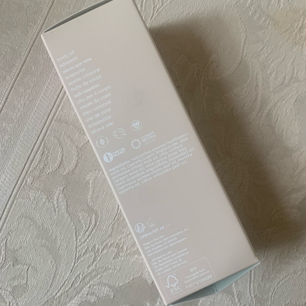 By Rosie Jane Everyday Body Oil Moisturizer Chill the F Out BNIB - Picture 9 of 11